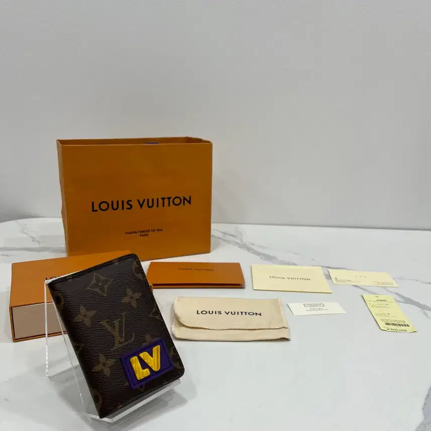 [BUNJANG] Louis Vuitton Monogram Rubber Patch Organizer / {한정판} 루이비통 모노그램 러버패치 오거나이저