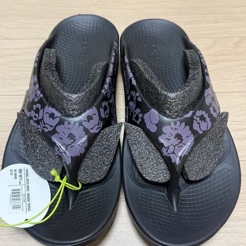 [BUNJANG] OOFOS Midnight Tropics Sandals / 우포스 조리 미드나잇 트로픽스