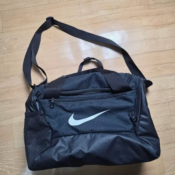 [BUNJANG] Nike Sports Bag Black / 나이키 스포츠 가방 실착용1회. 블랙. 상태좋아요