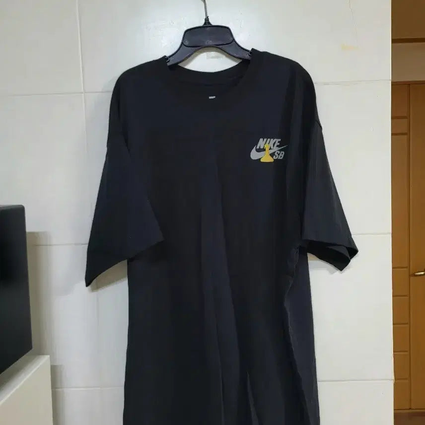 [BUNJANG] Nike SB Men's Graphic T-Shirt (New, L/105) / 남성)나이키 SB 그래픽 반팔티셔츠(새상품 L 105)