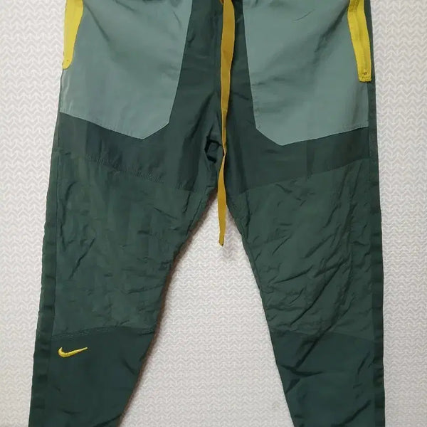 [BUNJANG] Nike Woven Quilted Pants (M) / 나이키 우븐 퀼티드 팬츠M 굿