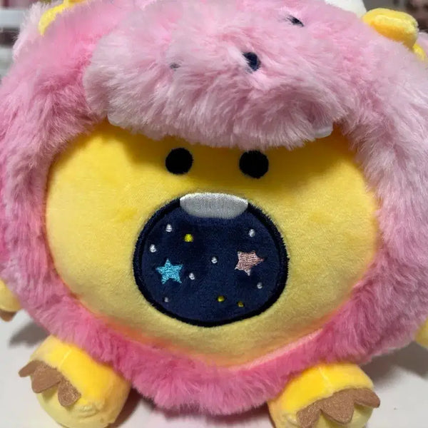 [BUNJANG] Treasure Jeonghwan "Podong-i" Doll Goods Bundle Set (Cheering Rod Cape Included) / 택포)트레저 소정환 포동이 인형 굿즈 응원봉 커버 케이프 일괄 양도