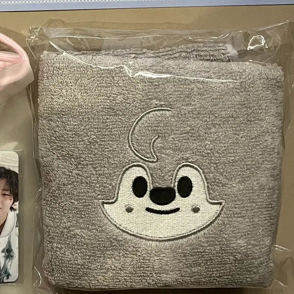 [BUNJANG] Stray Kids Bang Chan Towel / 울프찬 수건 스키즈 스트레이키즈 스키주 방찬