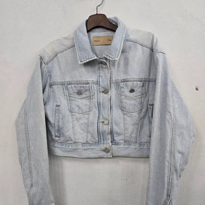 [BUNJANG] Matinkim Light Wash Cropped Denim Jacket / 마뗑킴 연청 크롭 데님자켓