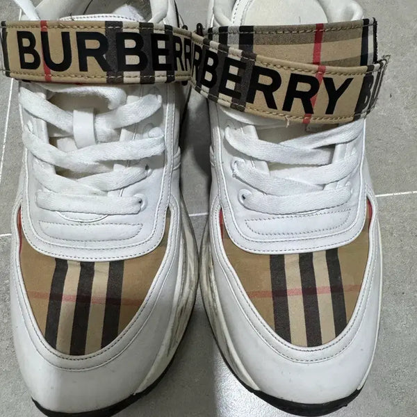 [BUNJANG] Burberry White Check Sneakers / 버버리 화이트 체크 스니커즈 250~255