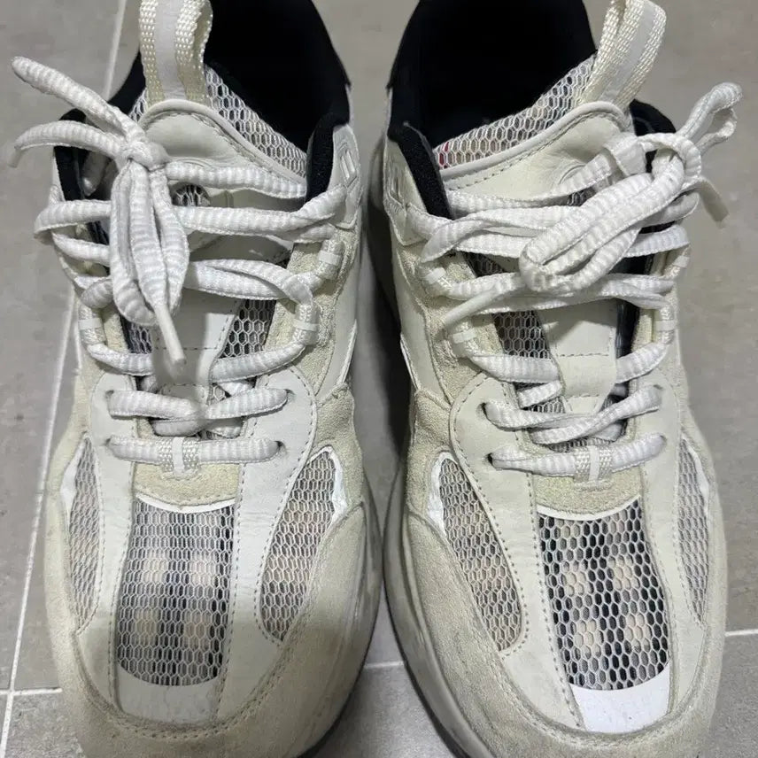 [BUNJANG] Burberry Mesh Sneakers (Size 39) / 버버리 매쉬 스니커즈 250~255