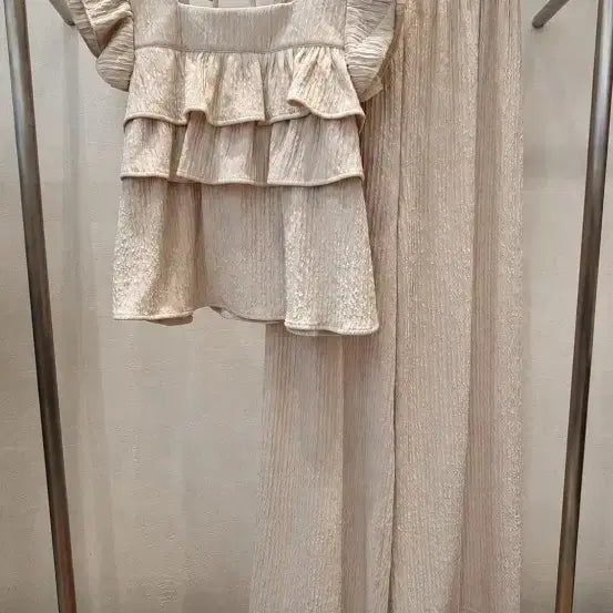 [BUNJANG] Pleated Summer Sleeveless Set / 플리츠 세트 여름나시세트 여름세트  소라색 아이보리색 각한세트