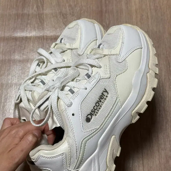 [BUNJANG] Discovery Expedition Women's Sneakers (Size 245) / 디스커버리 익스페디션 여자 운동화 245사이즈 팝니다
