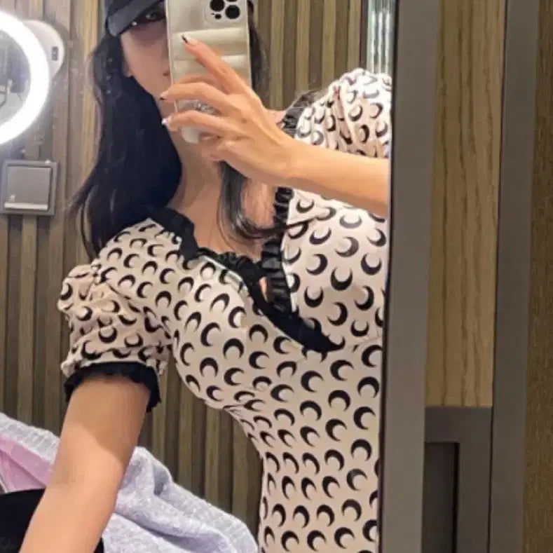 [BUNJANG] Two-Piece Swimsuit with Crescent Moon Pattern / 투피스 수영복