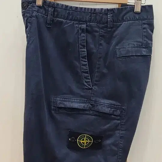 [BUNJANG] Stone Island Cargo Shorts Navy Size 34 / [2105]스톤아일랜드 카고 반바지 34 네이비