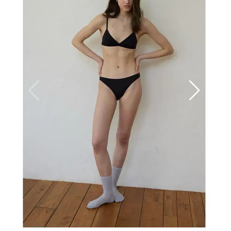 [BUNJANG] inA Classic Solid Bralette Set - Black (Rosé Worn) / 로제착용) 인에이 브라렛 클래식 솔리드 세트 - 블랙