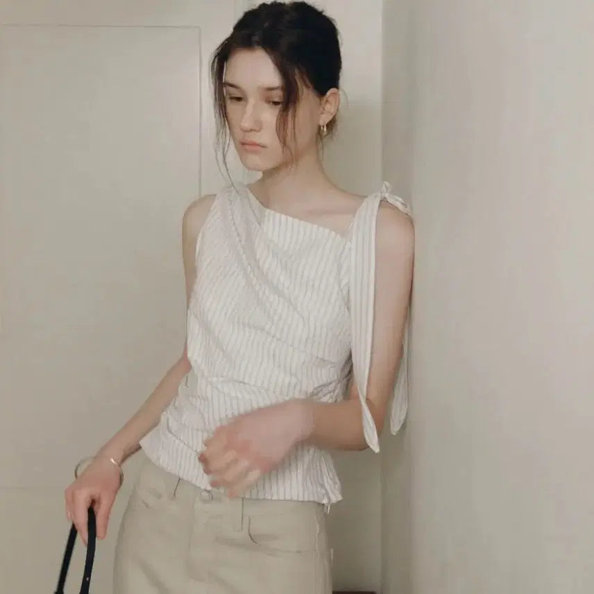 [BUNJANG] For Your Eyes Only Barry One Shoulder Blouse Size S / (택ㅇ, 새상품) 포유어아이즈온리 포유온 배리 원숄더 블라우스 s사이즈