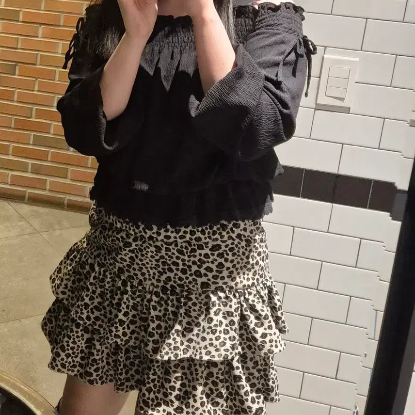 [BUNJANG] Gyaru Set-up Off-shoulder Top & Skirt / 갸루 셋업 팝니다