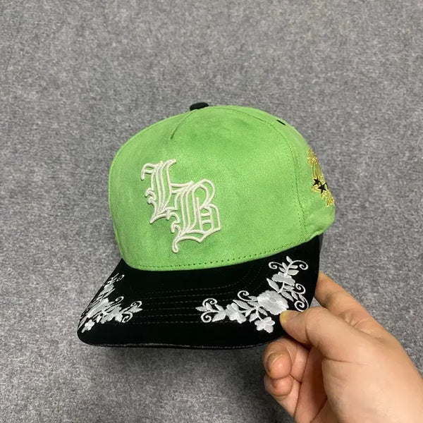 [BUNJANG] Dvniel Luu Suede Two-Tone Floral Embroidered Flat-Brim Snapback / Dvniel Luu 스웨이드 투톤 꽃 자수 플랫빔 스냅백