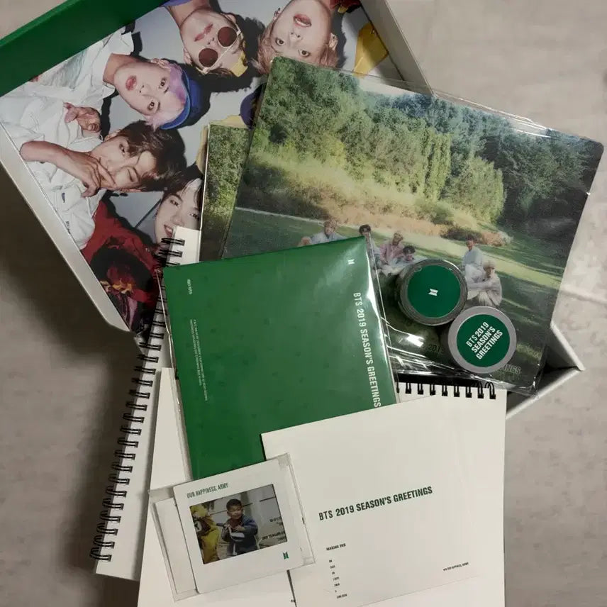 [BUNJANG] BTS 2019 Season's Greetings Calendar Full Box + RM Photocard / BTS 2019 시즌 그리팅 캘린더 풀박스 + 포카(RM)