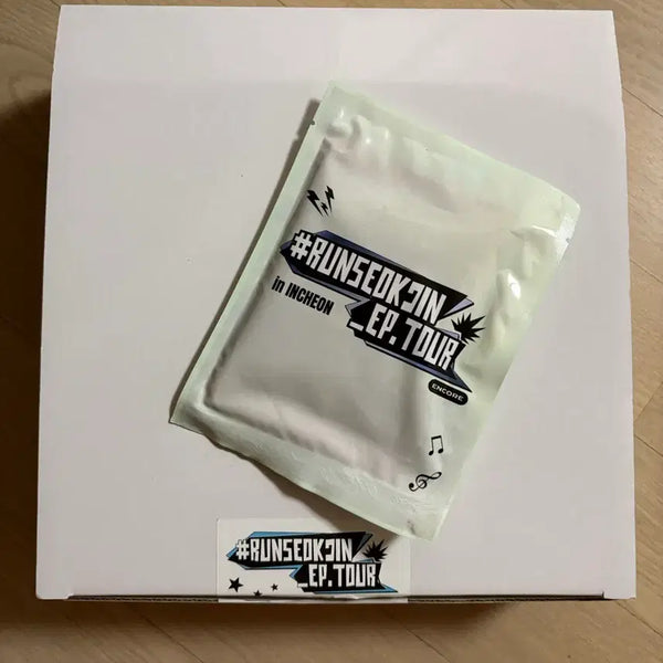 [BUNJANG] Jin Gift Photocard Set / 런석진 기프트 포카포함 박스만 개봉