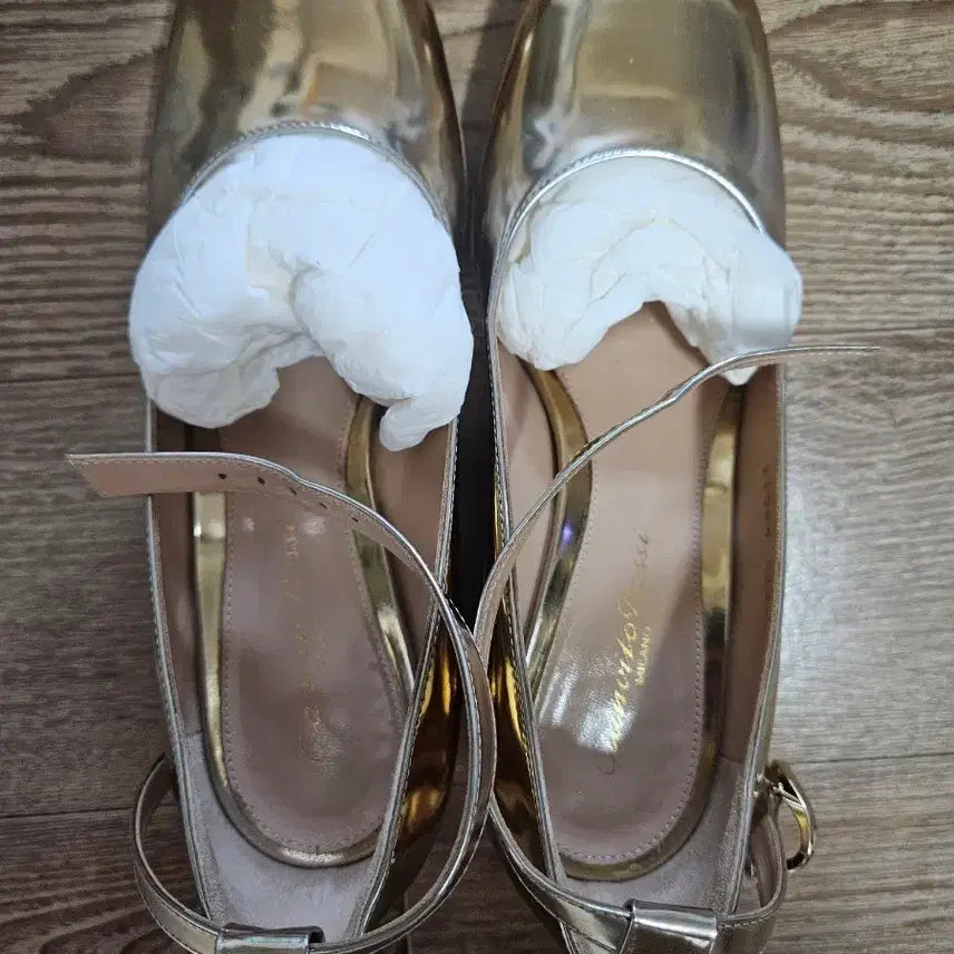 [BUNJANG] Gianvito Rossi Ribbon Strappy Block Heel Pumps (Size 235) / 지안비토 로시 리본(235사이즈)