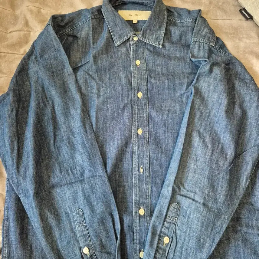 [BUNJANG] Firstfloor Kuroki Denim Shirt Size 46 / 퍼스트플로어 쿠로키 데님셔츠 46 사이즈