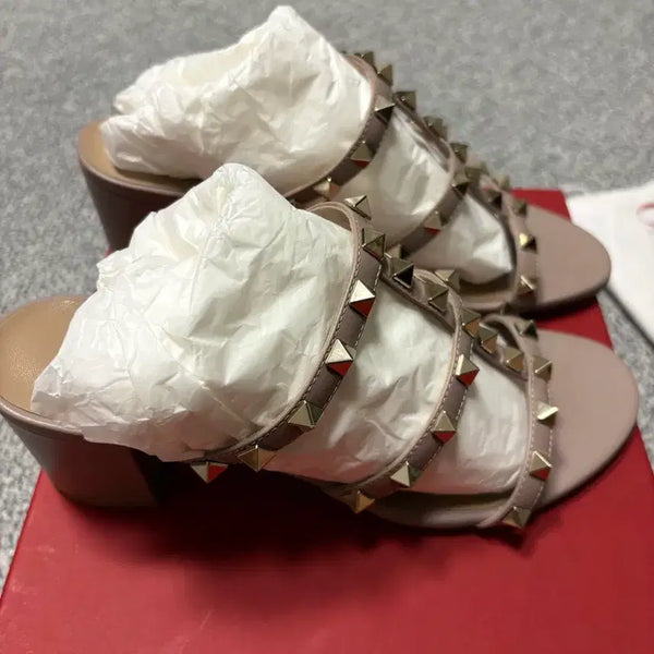 [BUNJANG] Valentino Rockstud Sandals Beige / 발렌티노 락스터드 샌들