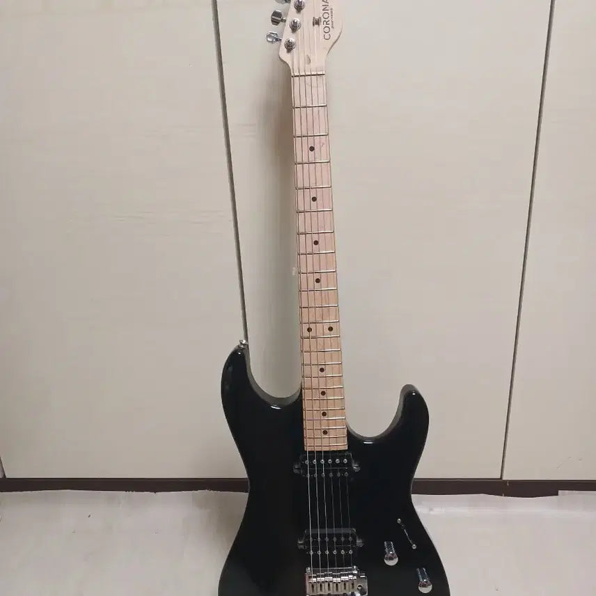 [BUNJANG] Corona Modern Standard Electric Guitar / 코로나 모던 스탠다드 일렉기타