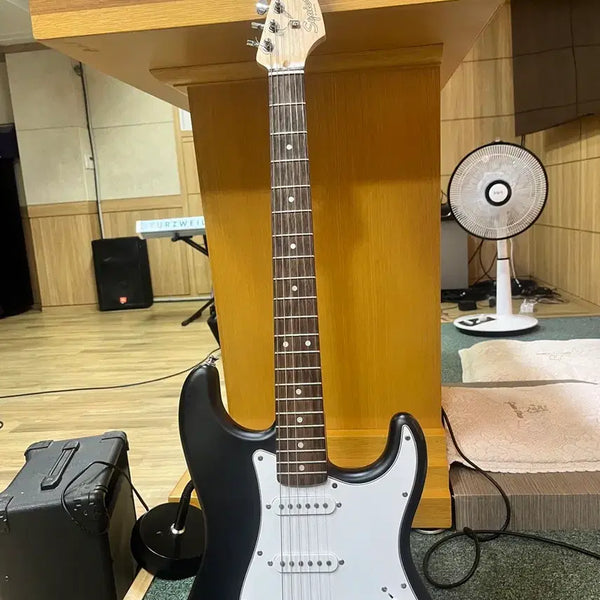 [BUNJANG] Squier Electric Guitar / 스콰이어 일렉기타