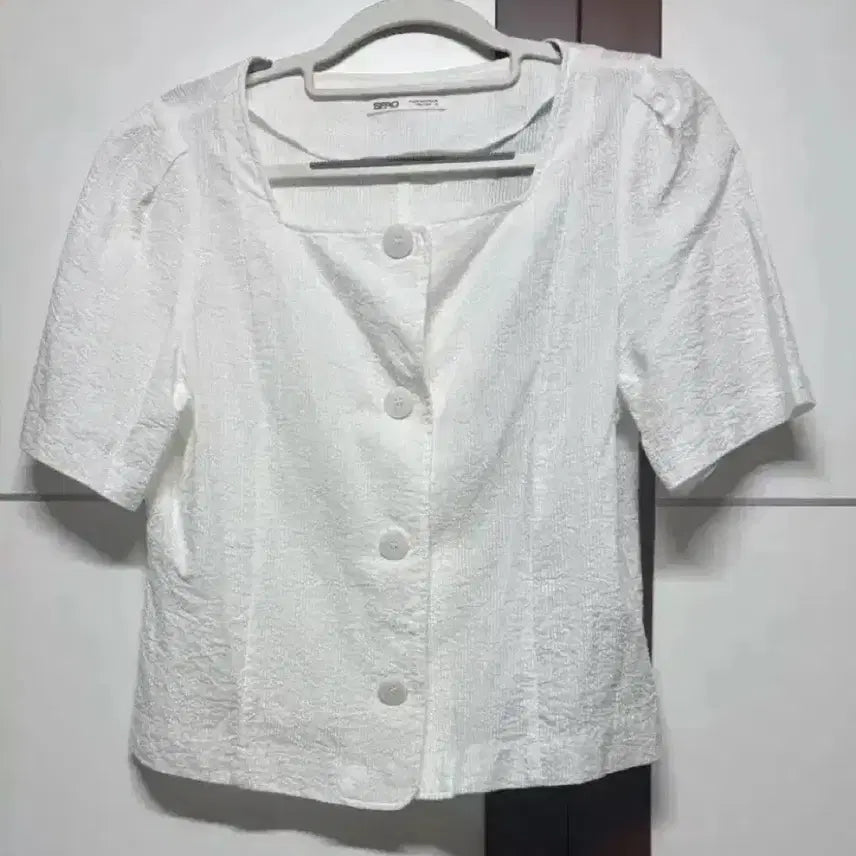 [BUNJANG] SPAO White Cropped Jacket / 스파오 화이트 크롭 자켓