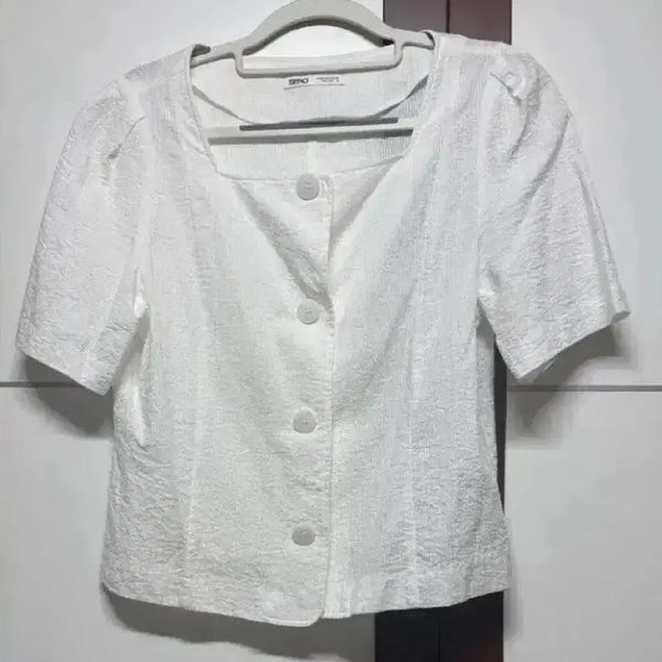 [BUNJANG] SPAO White Cropped Jacket / 스파오 화이트 크롭 자켓