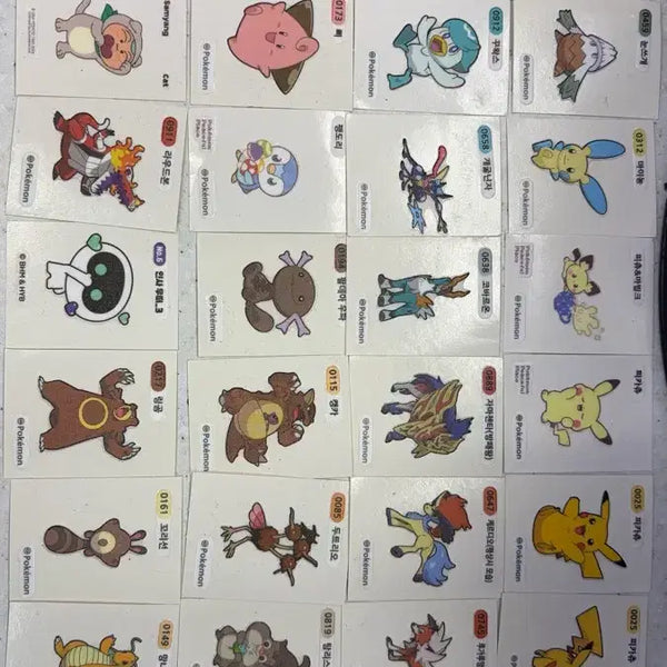 [BUNJANG] Pokemon Stickers 42-Piece Set with Legendary Pokemon / 포켓몬 띠부씰 42장 전설의포켓몬도 있음