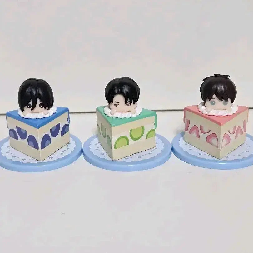 [BUNJANG] Attack on Titan Puchibas Cake Gacha Levi, Eren, Mikasa / 진격의거인 푸치바스 케이크 가챠 리바이, 에렌, 미카사