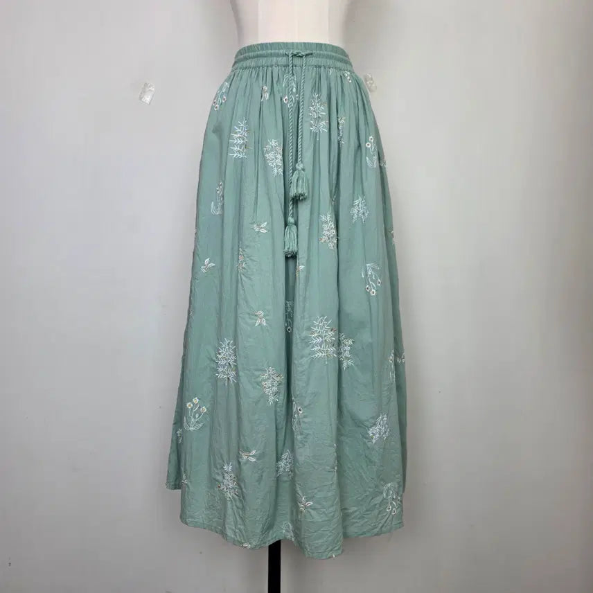 [BUNJANG] Sage Green Flower Embroidery Natural Long Skirt Japanese Vintage / 세이지그린 플라워 자수 내추럴 롱스커트 일본빈티지