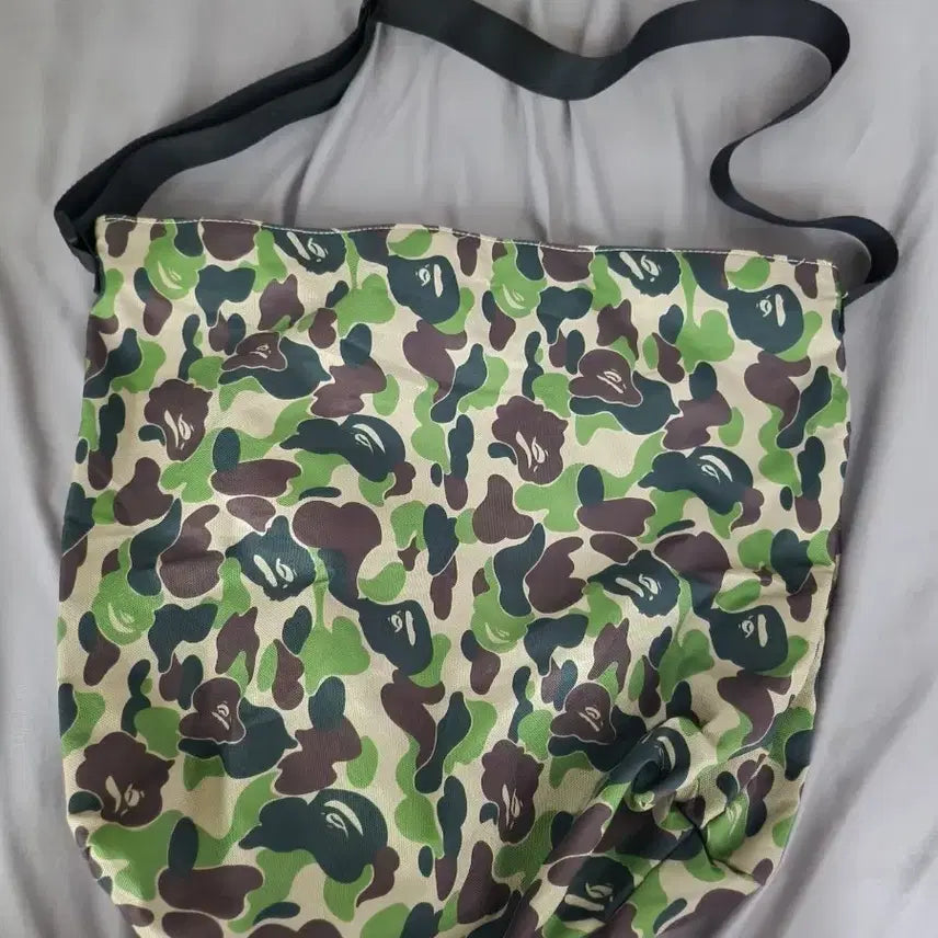 [BUNJANG] BAPE Magazine Appendix Bag / 베이프 잡지부록 가방