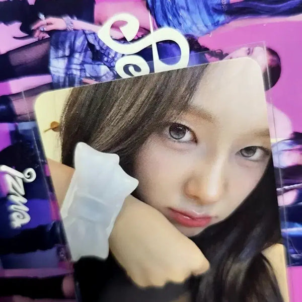 [BUNJANG] Izuna Yusarang 4th Week Studio Photocard / 이즈나 유사랑 4주차 공방포카 양도합니다.