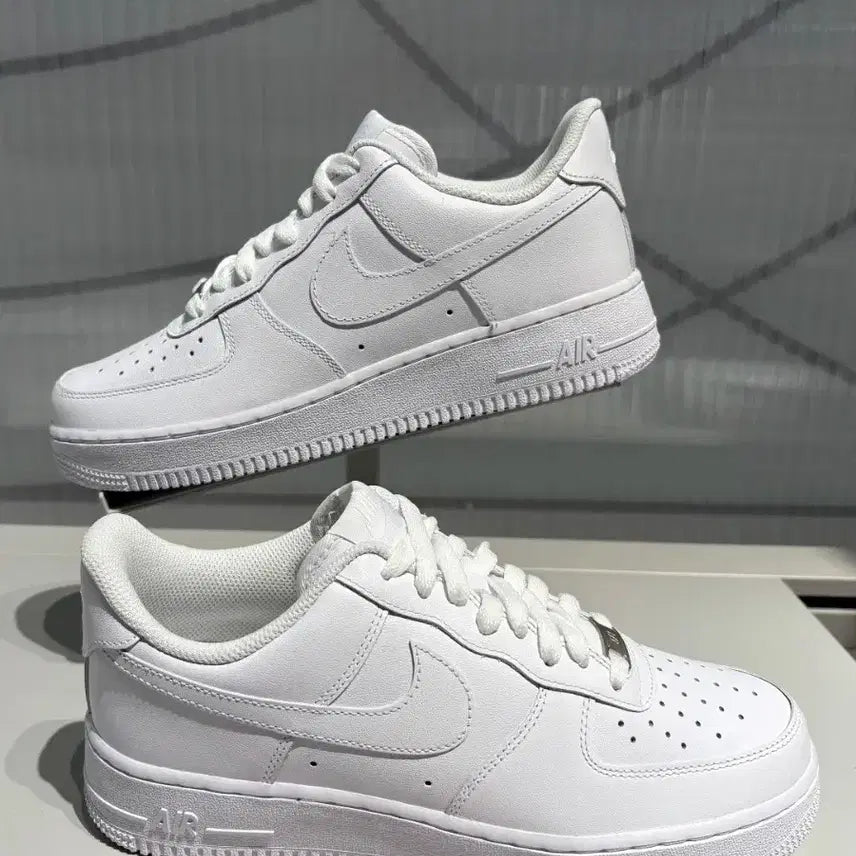 [BUNJANG] Nike Air Force 1 '07 All White Men's Sneakers CW2288-111 / 나이키 에어포스 1 07 올백 남성 운동화 cw2288-111
