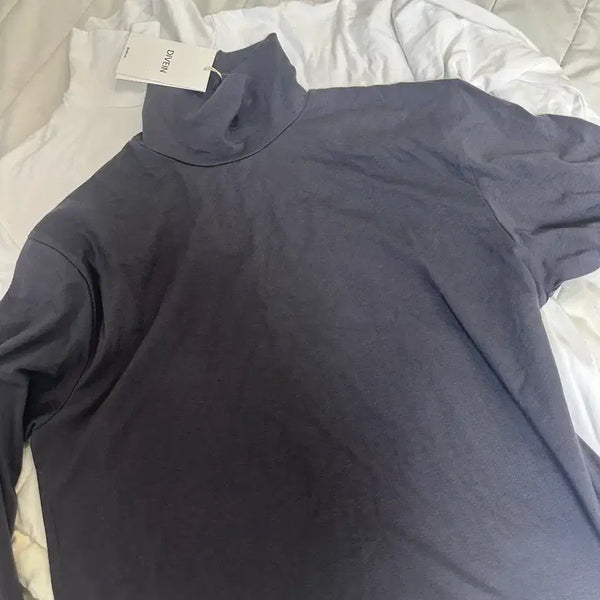 [BUNJANG] Dive In Turtleneck Charcoal, White (Set of 2) / (새상품, 2장)다이브인 터틀넥 차콜, 화이트