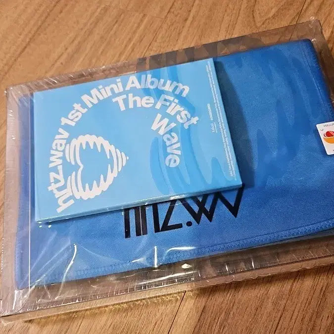 [BUNJANG] Hatsune Miku Limited Edition Slogan Album Sealed / 하츠웨이브 한정반 슬로건 앨범 미개봉 새상품