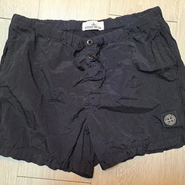 [BUNJANG] Stone Island 25ss Nylon Metal Shorts / 스톤아일랜드 25ss 나일론메탈 쇼츠