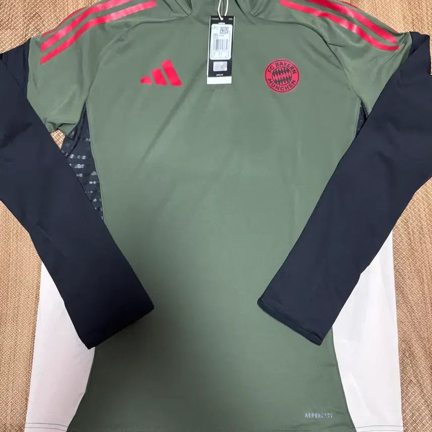 [BUNJANG] Adidas Tiro 25 Bayern Munich Long Sleeve Training Top / 아디다스 티로25 바이에른뮌헨 긴팔트레이닝탑