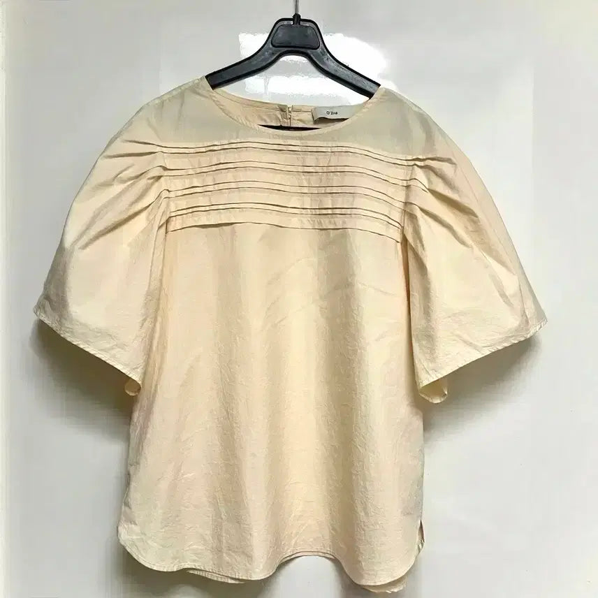 [BUNJANG] O'2nd (Ozcecon) Butter Yellow Pin-tuck Shirring Puff Short Sleeve Blouse / 한섬 오즈세컨 O2nd 바스락 핀턱 셔링 반팔 퍼프 블라우스 버터옐로우