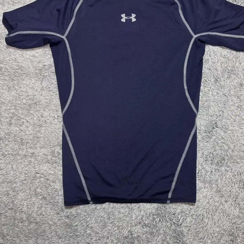 [BUNJANG] Under Armour Navy Short Sleeve Performance T-Shirt (L) / 언더아머 반팔 기능성 티셔츠 네이비