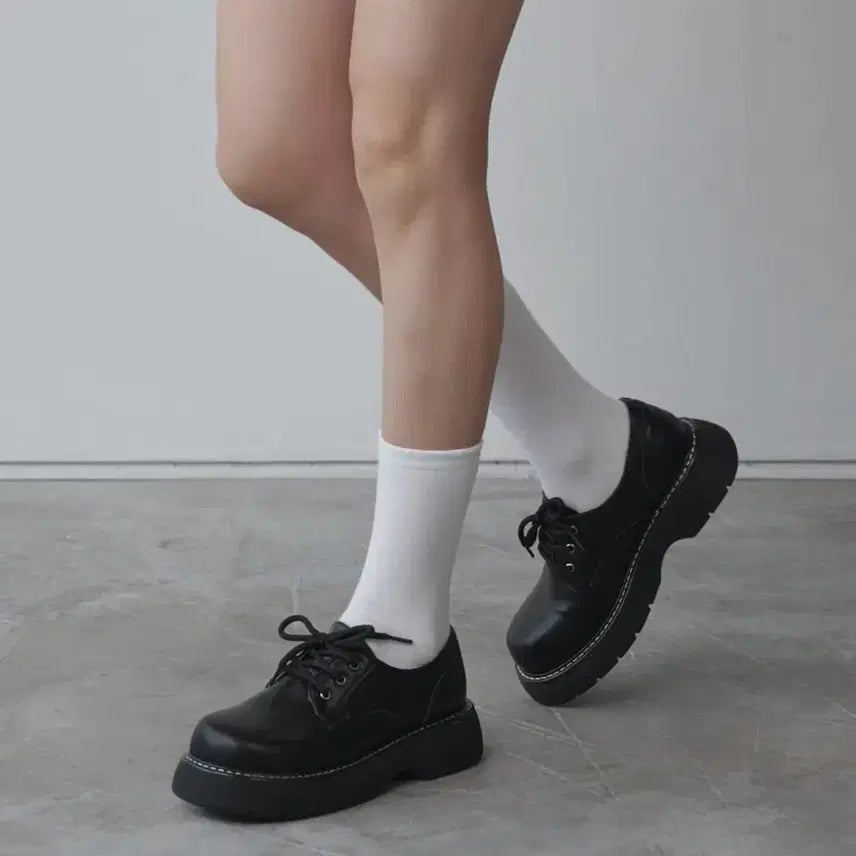 [BUNJANG] Salt & Chocolate Round Toe Stitch Lace-Up Loafers Black 250 / 솔트앤초콜릿 라운드 토 스티치 레이스업 로퍼 250 블랙 흑