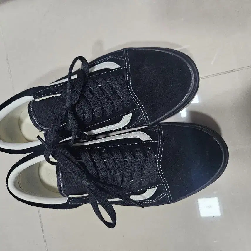 [BUNJANG] Vans Old Skool Black Suede Shoes Size 250 / (1회 착용)반스 올드스쿨 블랙 스웨이드 색상 250사이즈 팝니다.