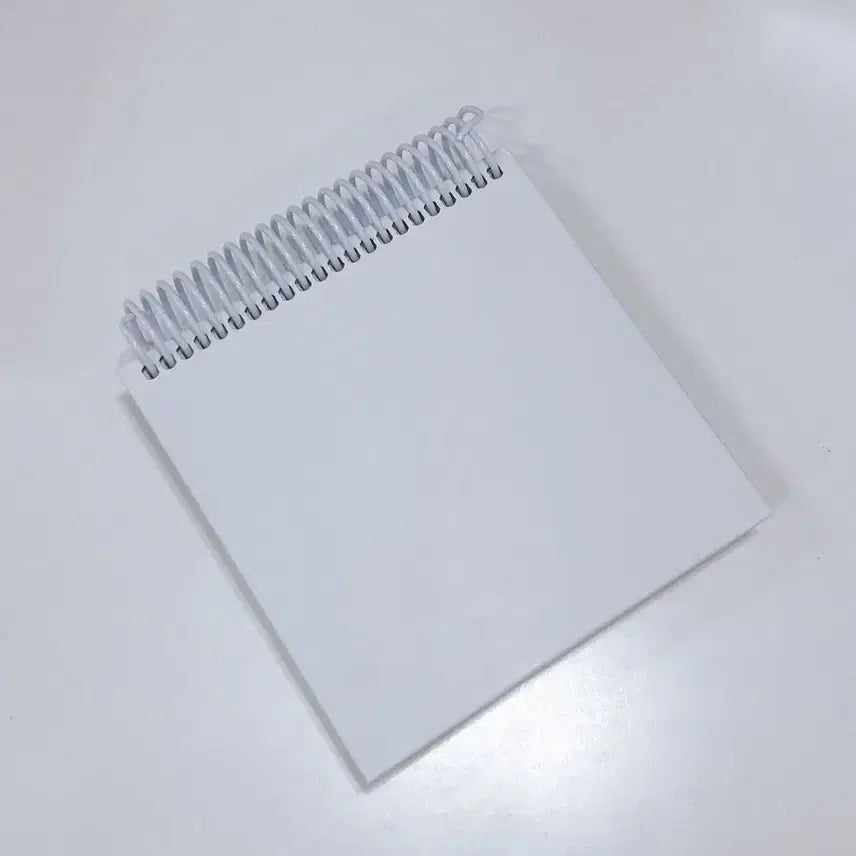 [BUNJANG] Wiorin Square Notebook (Used) / 위오린 정사각노트(중고)