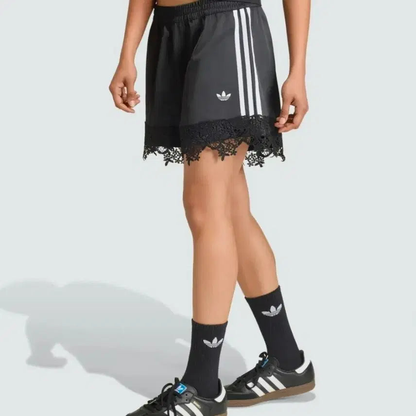 [BUNJANG] Adidas Women's L Satin Lace Short Pants Black / 택달린 새상품* 아디다스 L 새틴 레이스 숏팬츠 블랙 반바지 LD1813