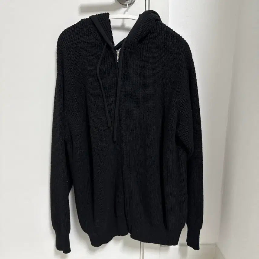 [BUNJANG] Black Ribbed Knit Zip-Up Hoodie / 블랙 골지 니트 후드집업