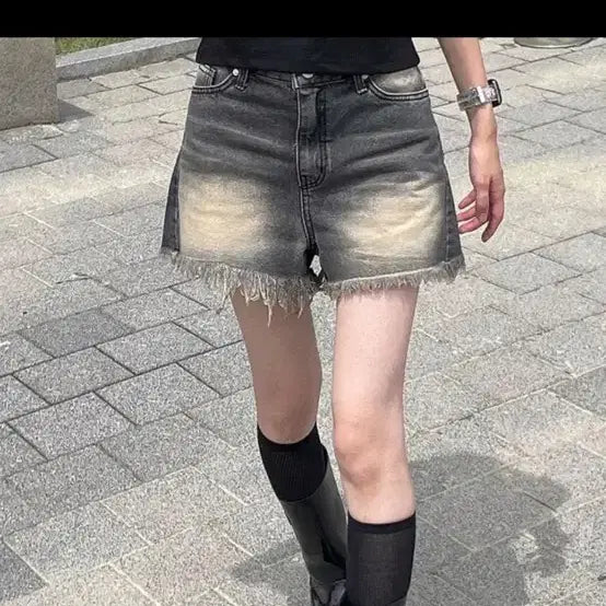 [BUNJANG] Black-Washed Denim Shorts / 흑청 데님 숏팬츠