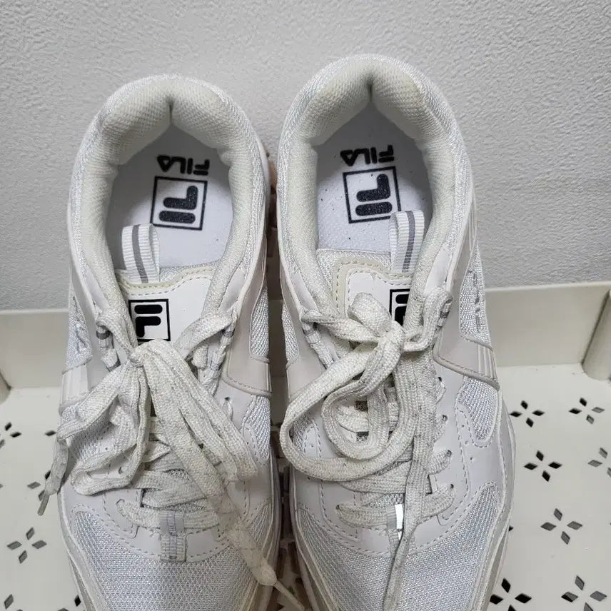 [BUNJANG] Fila White Sneakers / 70206/ 휠라 운동화 화이트
