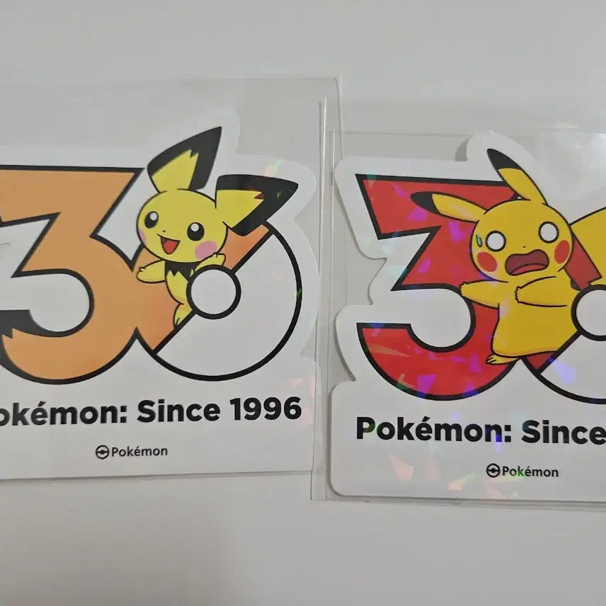 [BUNJANG] Pokemon 30th Anniversary Logo Sticker Pichu + Pikachu (2 Stickers) / 포켓몬 30주년 로고스티커 피츄+피카츄