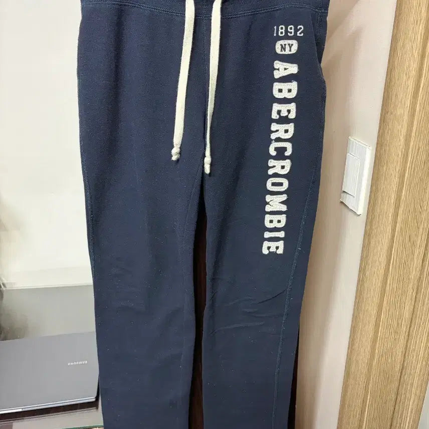 [BUNJANG] Abercrombie Women's Sweatpants Navy XS / 여자 아베크롬비 스웻팬츠 XS