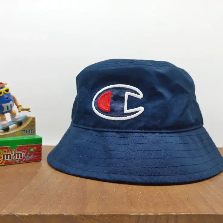 [BUNJANG] Champion Big Logo Embroidered Bucket Hat Navy / 챔피온 빅 로고 자수 버킷햇 CHAMPION 벙거지모자 네이비