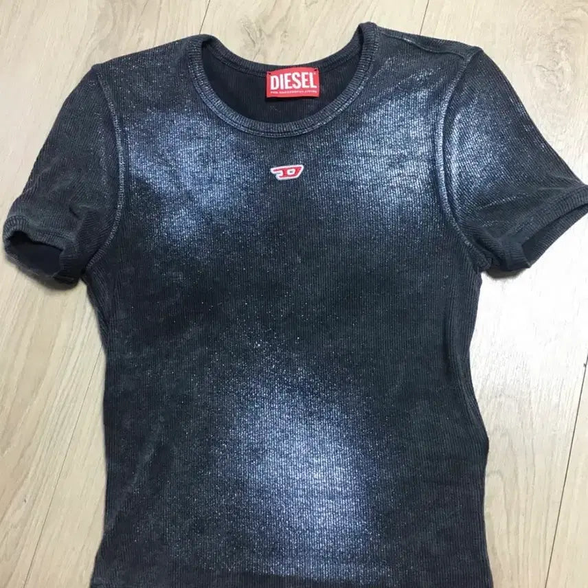 [BUNJANG] Diesel Metallic Short Sleeve T-Shirt / 디젤 메탈릭 반팔
